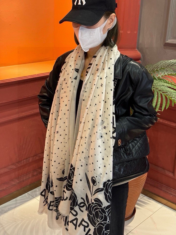 ブランドマフラー背面デザイン